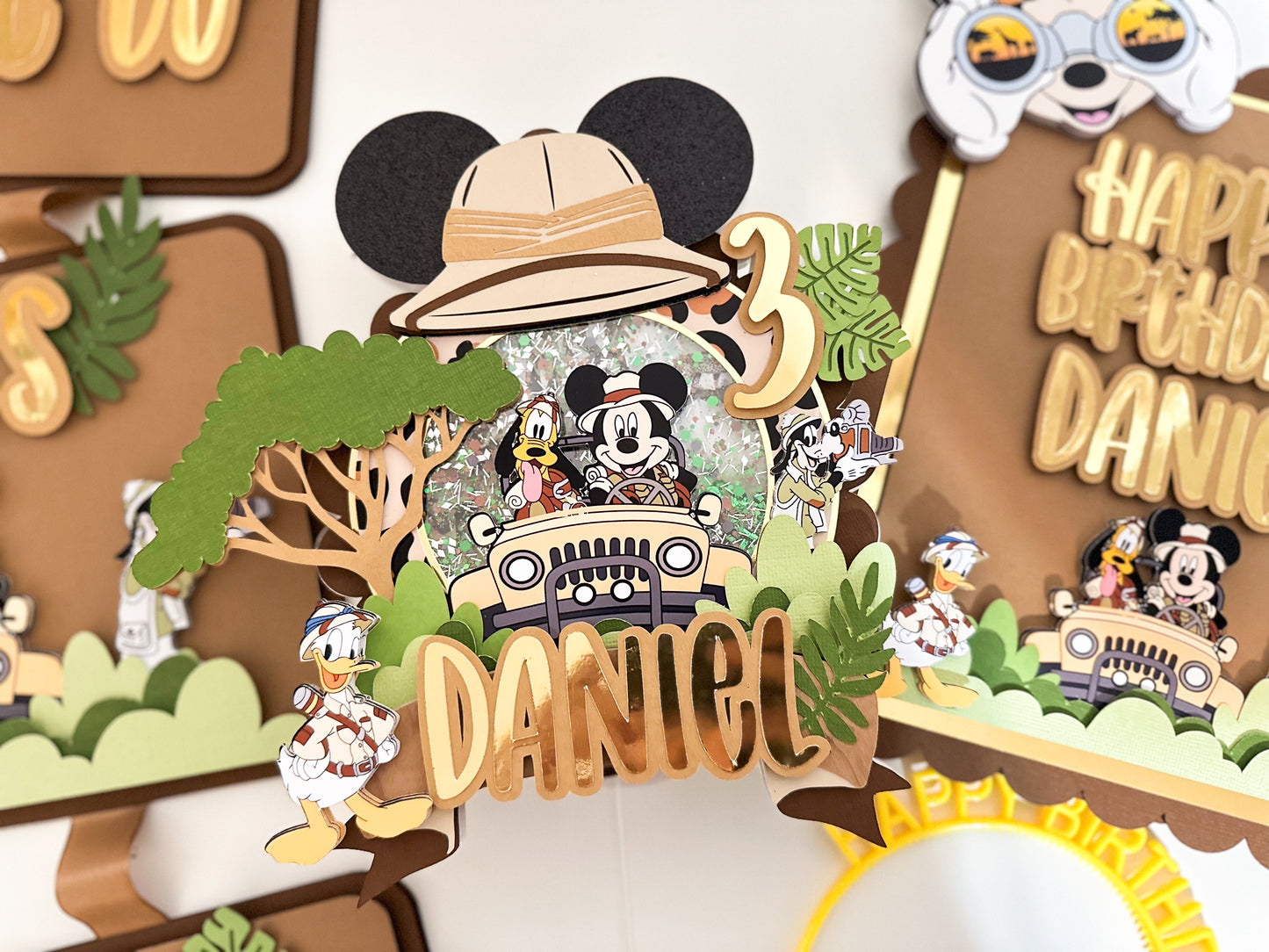 Mickey Mouse Safari | Mickey Mouse birthday | Safari party | Mickey Safari birthday | Shaker cake topper | Wild birthday party