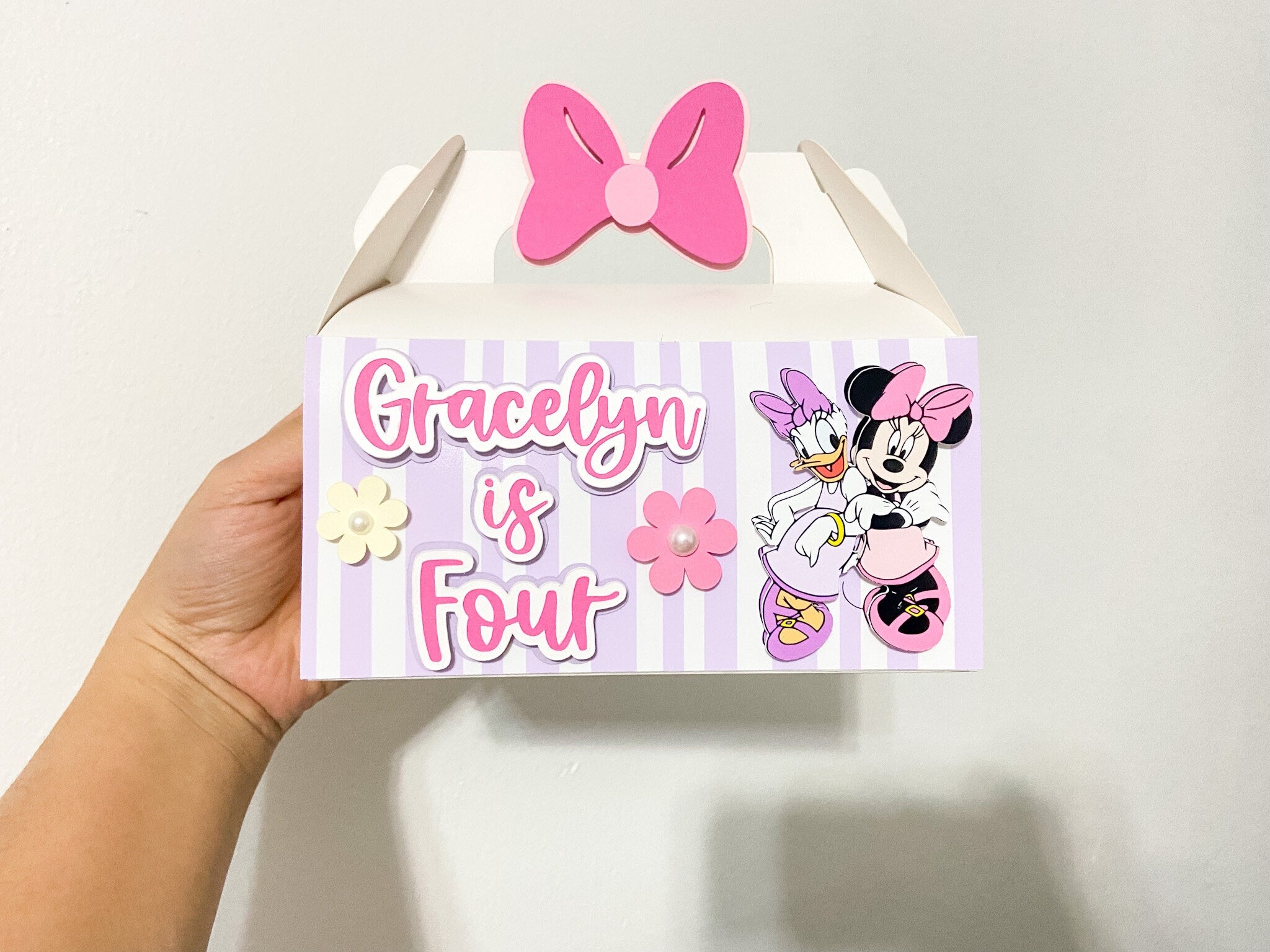 Personalized minnie mouse gifts best sale for toddlers